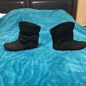 Bongo black boots